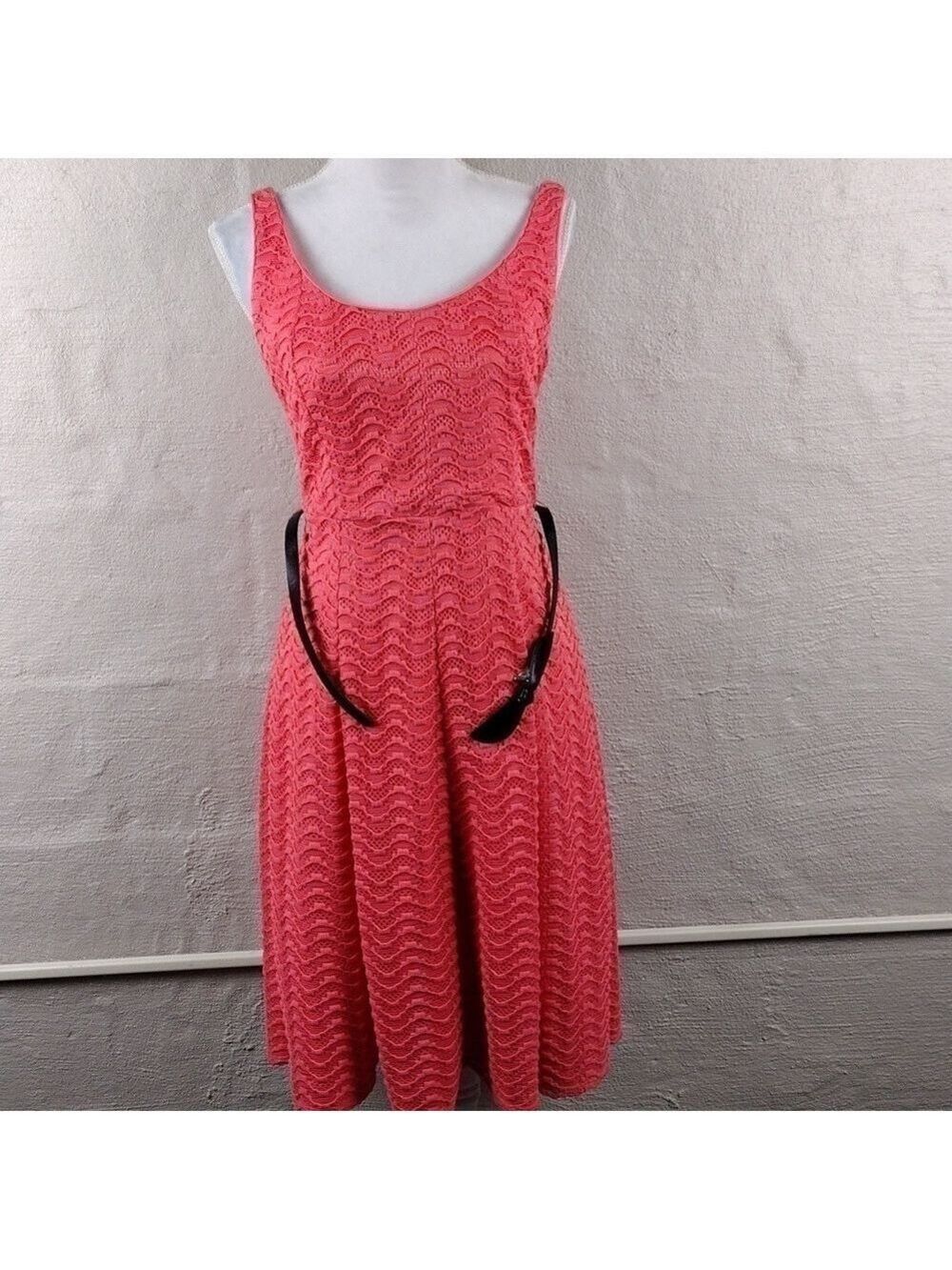 Luxe by Carmen Marc Valvo Peach Scoop Neck Sleeveless Knee Length A-Line Dress - Picture 5 of 15